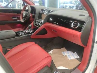 21款宾利添越美规版 278万起售，移动多媒体系统引领奢华出行新体验